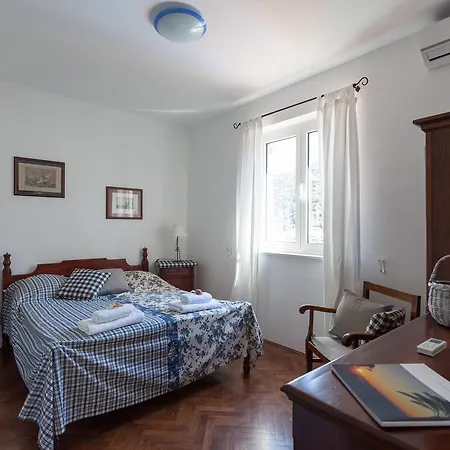 Aridea Villa *
